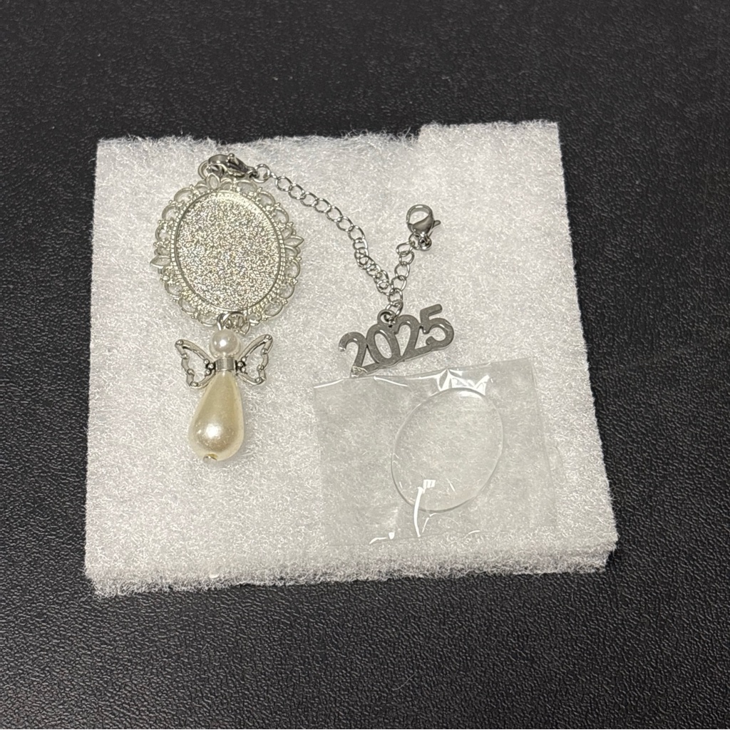 Silver Pendant With Pearl Drop And 2025 Graduate Charm Silver Pendant With Pearl Drop And 2025 Graduate Charm